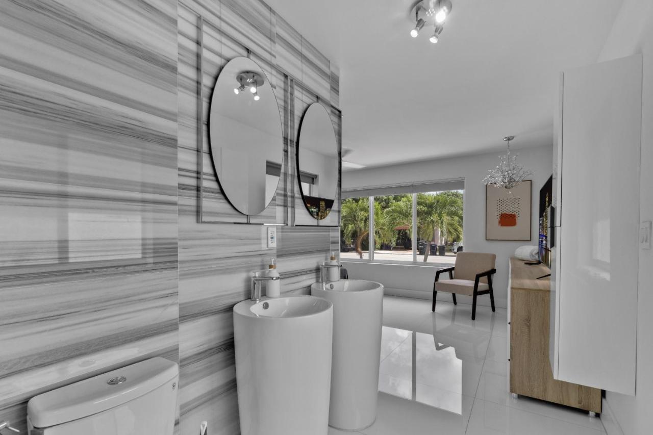 Luxury House 4 Beds Heated Pool W Jaccuzzi Apartment North Bay Village Exterior photo