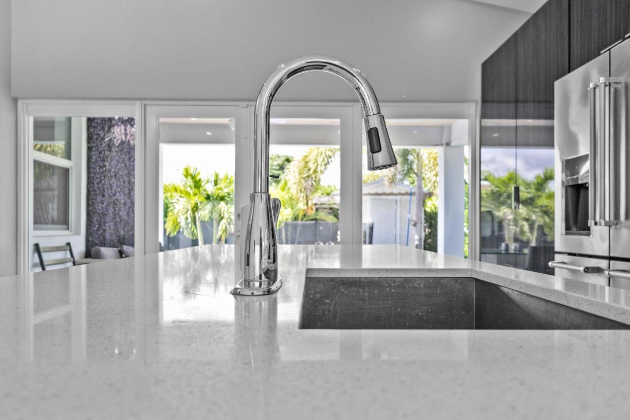 Luxury House 4 Beds Heated Pool W Jaccuzzi Apartment North Bay Village Exterior photo